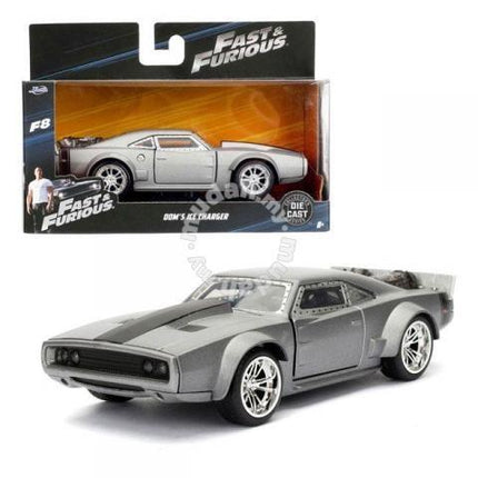 Dom  Ice Charger Modellino in Diecast Scala 1/24 Fast and Furious 8 (3948338249825)