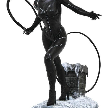 DC Comic Gallery PVC Statuetka Kobieta-Kot (Powrót Batmana) 23 cm