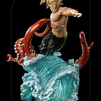 Figurka DC Comics Deluxe Art w skali 1/10 Aquaman 26 cm